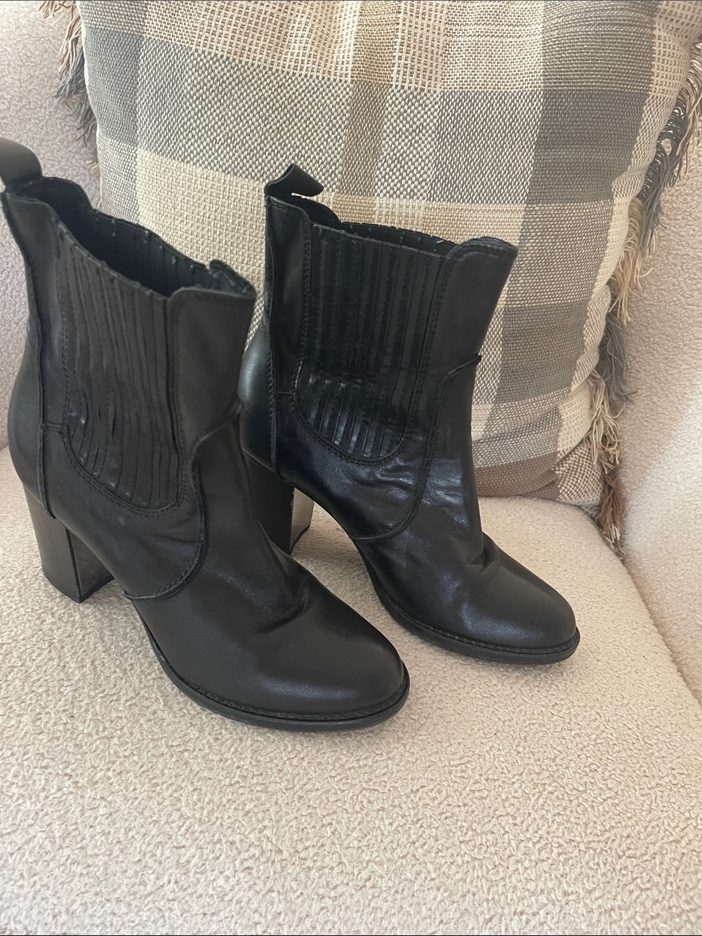 Black Leather Ankle Booties with Block Heel and Elastic Side Panels